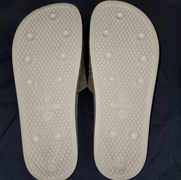 Davids Bridal Embellished Wedding Slides White SZ 11 Brand New - Picture 2 of 3